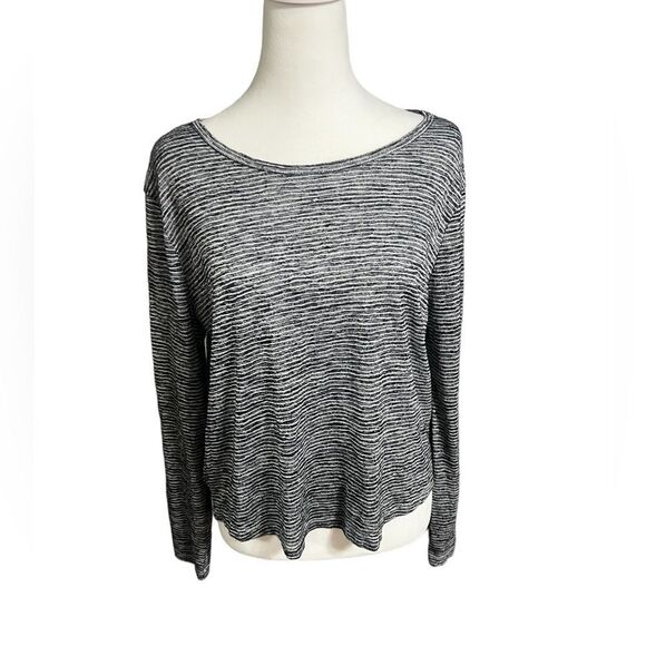 Athleta Breezy Long Sleeve small dark navy and white stripes - Picture 13 of 13